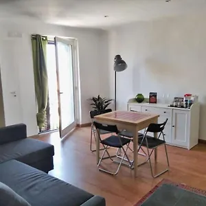 A Flat With A View In The Heart Of The Old Town Apartament
